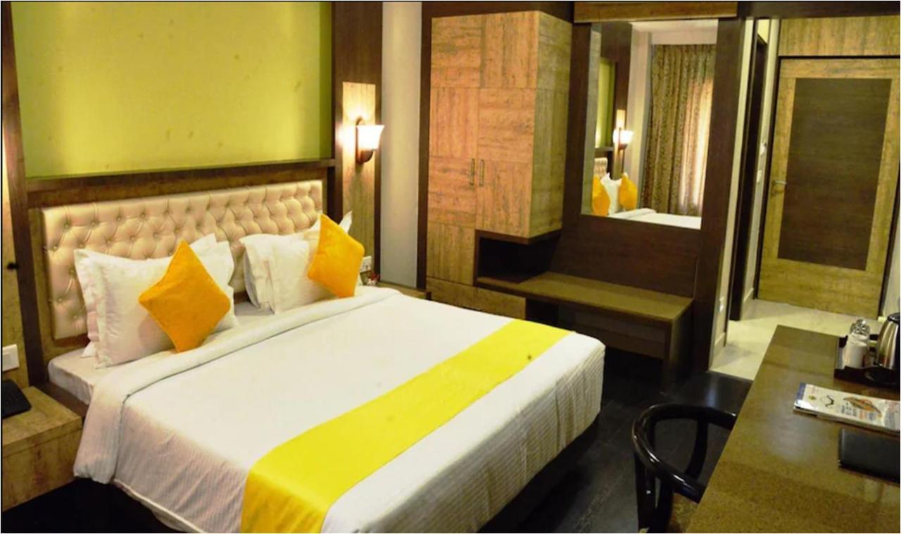 Hotel Rajwara Palace Jodhpur จ๊อดปูร์ ภายนอก รูปภาพ