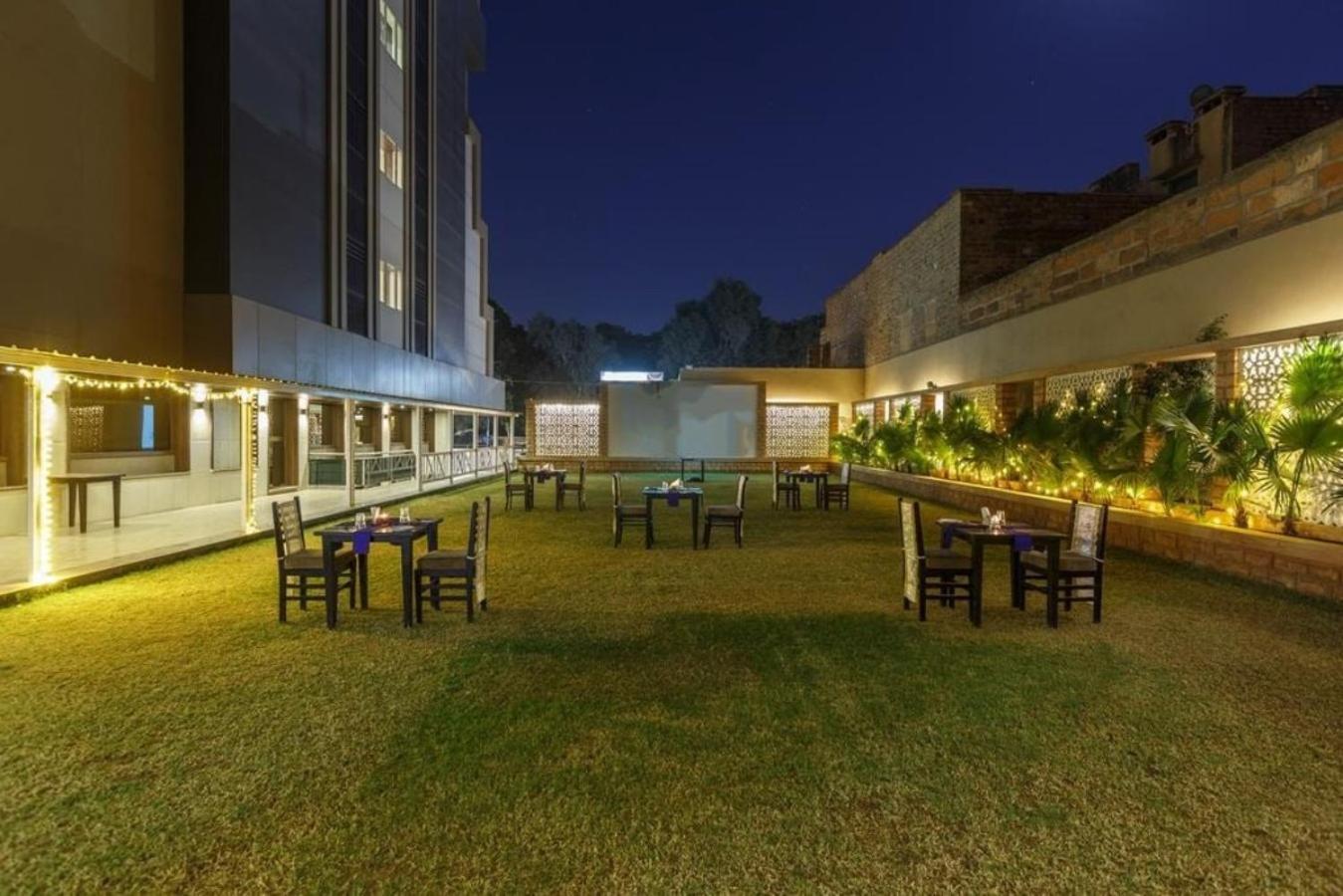 Hotel Rajwara Palace Jodhpur จ๊อดปูร์ ภายนอก รูปภาพ